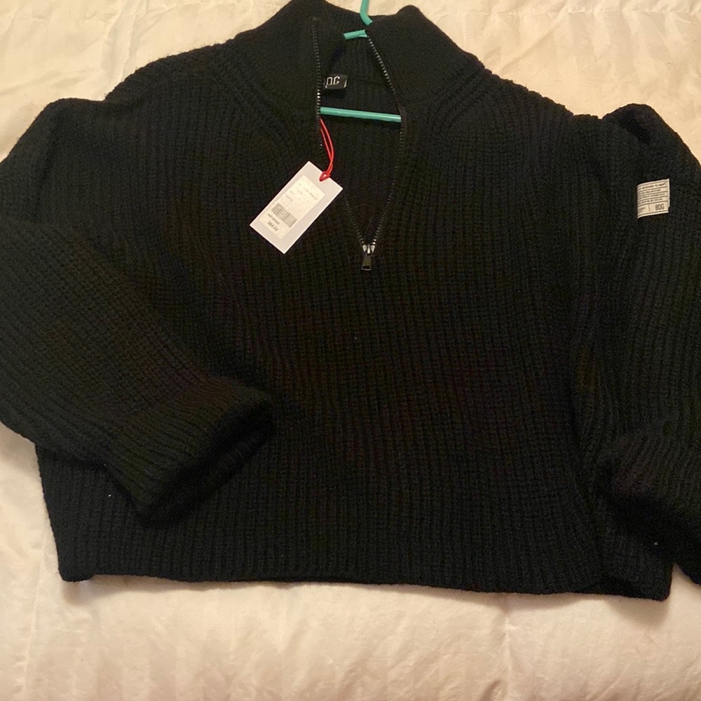 Urban outfitters sweater size large brand new